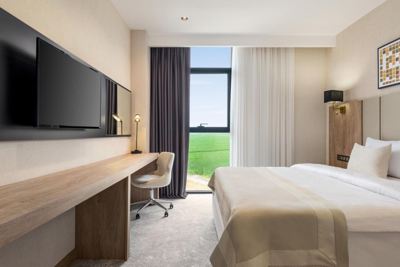 Hotel Ramada Plaza By Wyndham Batman Extérieur photo