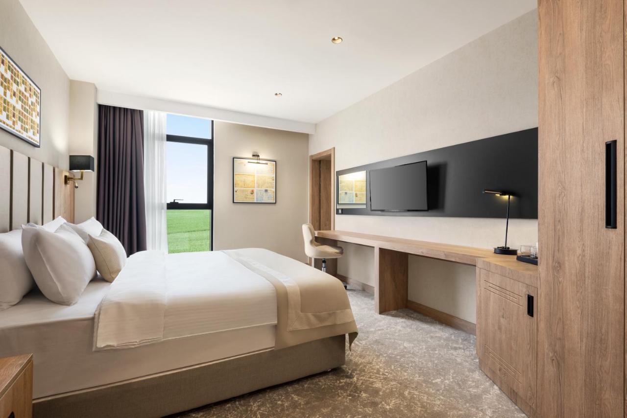 Hotel Ramada Plaza By Wyndham Batman Extérieur photo