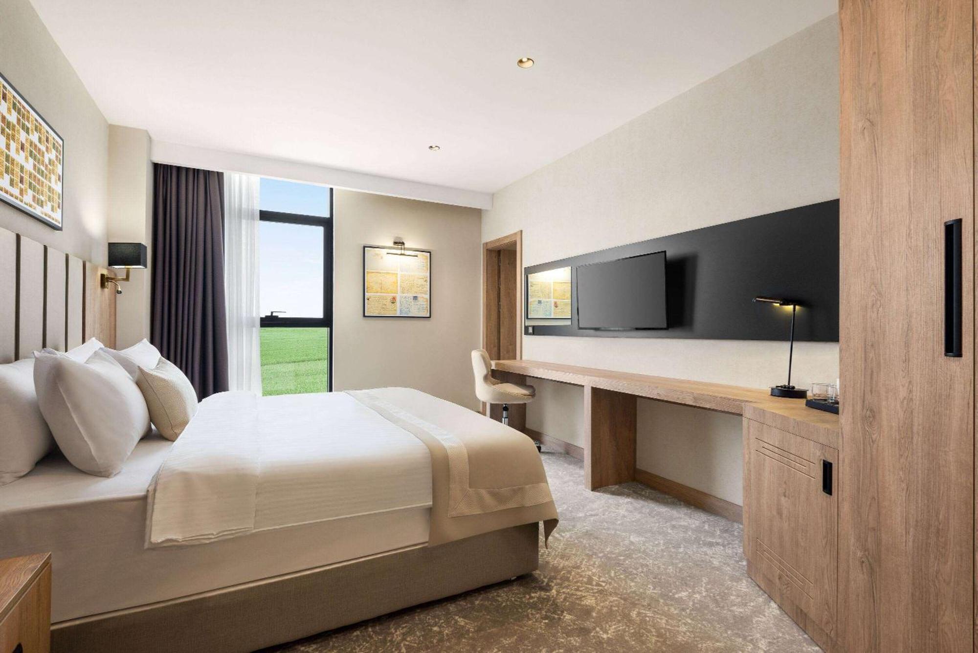 Hotel Ramada Plaza By Wyndham Batman Extérieur photo